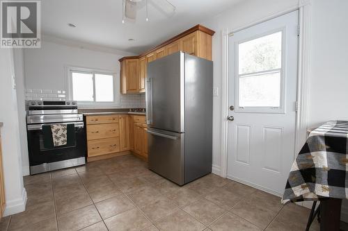 18 Rosedale Pl, Sault Ste. Marie, ON - Indoor Photo Showing Kitchen