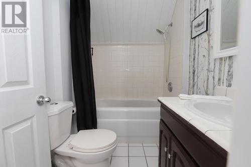 18 Rosedale Pl, Sault Ste. Marie, ON - Indoor Photo Showing Bathroom