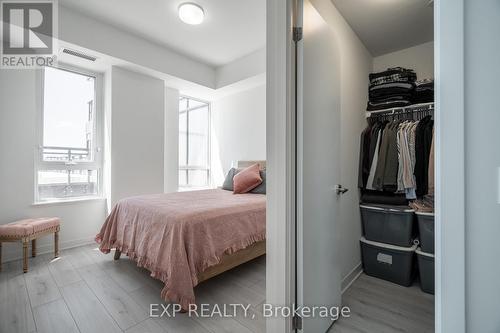 307 - 405 Dundas Street W, Oakville, ON - Indoor Photo Showing Bedroom