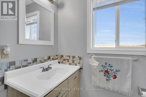 18577 St Andrews Road E, Caledon, ON - Indoor Photo Showing Bathroom