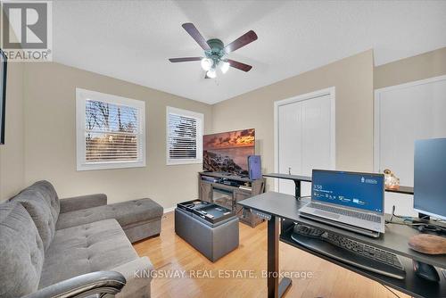 18577 St Andrews Road E, Caledon, ON - Indoor Photo Showing Living Room