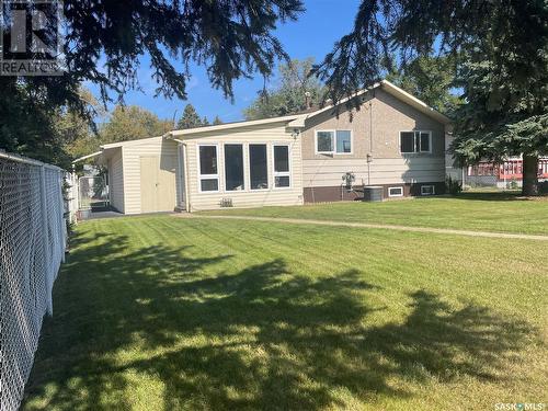 253 25Th Street W, Prince Albert, SK - Outdoor