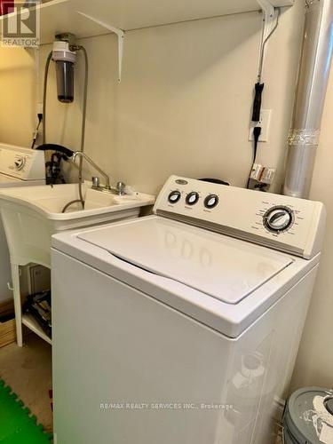 27 Evesham Crescent, Brampton, ON - Indoor Photo Showing Laundry Room