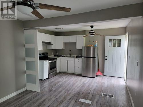 170 Riverside Drive, Sudbury, ON - Indoor Photo Showing Kitchen With Double Sink