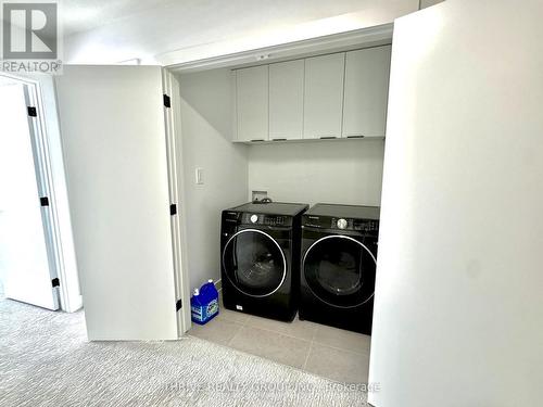 1979 Upperpoint Gate, London, ON - Indoor Photo Showing Laundry Room