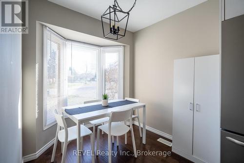 30 Naples Court, Thorold (558 - Confederation Heights), ON - Indoor Photo Showing Dining Room