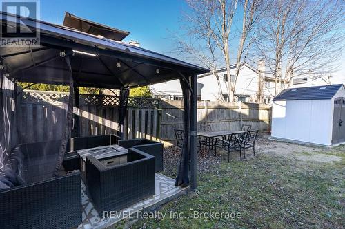 30 Naples Court, Thorold (558 - Confederation Heights), ON - Outdoor