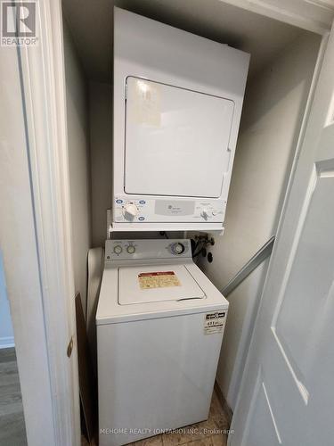 1209 - 26 Olive Avenue, Toronto, ON - Indoor Photo Showing Laundry Room