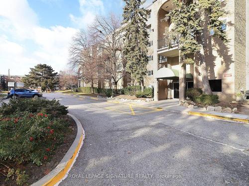 102-4005 Don Mills Rd, Toronto, ON - Outdoor