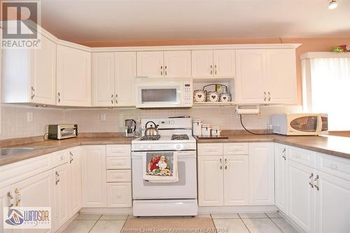 1040 North Talbot, Windsor, ON - Indoor Photo Showing Kitchen