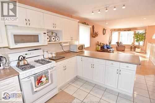 1040 North Talbot, Windsor, ON - Indoor Photo Showing Kitchen