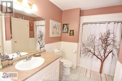 1040 North Talbot, Windsor, ON - Indoor Photo Showing Bathroom