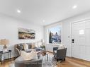 5 Victoria St, Clarington, ON  - Indoor Photo Showing Living Room 