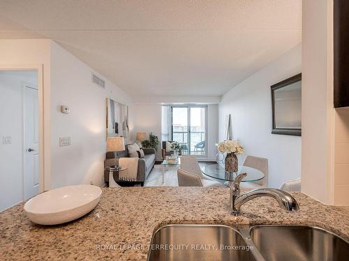 307-50 Via Rosedale Way, Brampton, ON - Indoor Photo Showing Kitchen With Double Sink