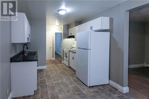 1182 Lorraine Unit# 3, Sudbury, ON - Indoor Photo Showing Kitchen