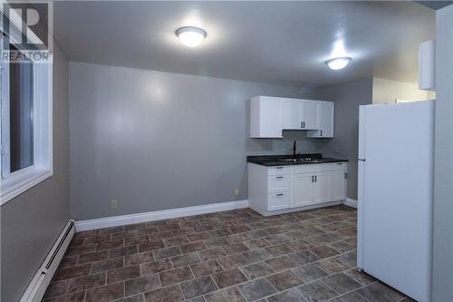 1182 Lorraine Unit# 3, Sudbury, ON - Indoor Photo Showing Kitchen