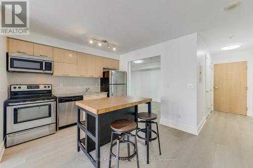 1223 - 38 Joe Shuster Way, Toronto, ON - Indoor Photo Showing Kitchen With Stainless Steel Kitchen