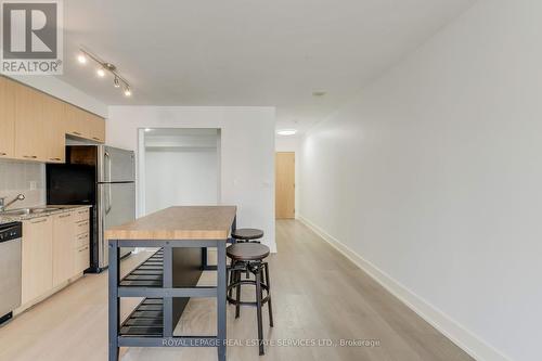 1223 - 38 Joe Shuster Way, Toronto, ON - Indoor Photo Showing Kitchen