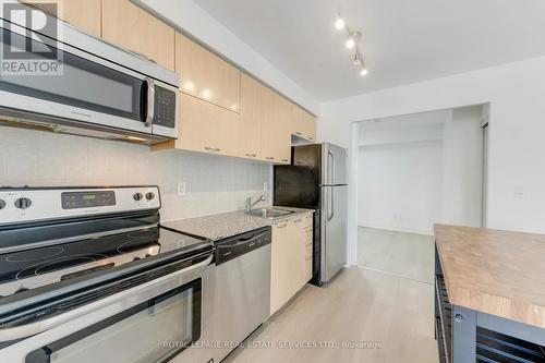 1223 - 38 Joe Shuster Way, Toronto, ON - Indoor Photo Showing Kitchen With Stainless Steel Kitchen