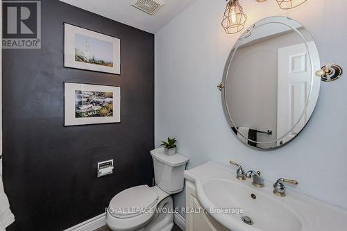 36 Colebrook Court, Kitchener, ON - Indoor Photo Showing Bathroom