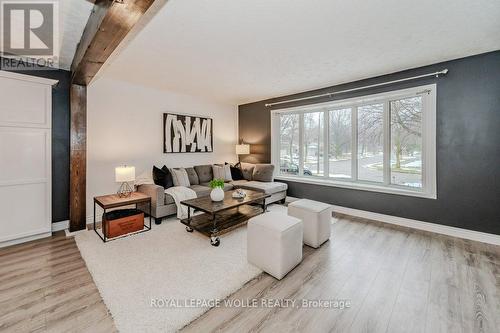 36 Colebrook Court, Kitchener, ON - Indoor Photo Showing Living Room