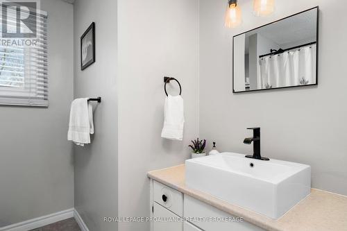 60 Dorland Drive, Greater Napanee, ON - Indoor Photo Showing Bathroom