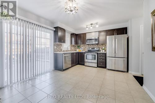 229 Cedric Terrace, Milton, ON - Indoor Photo Showing Kitchen With Stainless Steel Kitchen