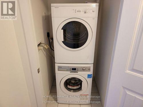 201 - 7 Kenaston Gardens, Toronto, ON - Indoor Photo Showing Laundry Room