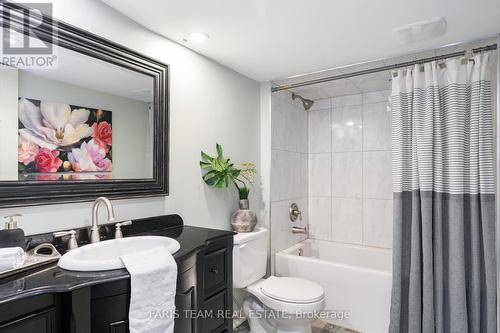 22 Commonwealth Road, Barrie, ON - Indoor Photo Showing Bathroom