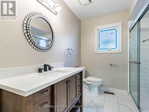 4 Fairhill Avenue, Brampton, ON - Indoor Photo Showing Bathroom