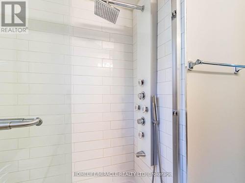 4 Fairhill Avenue, Brampton, ON - Indoor Photo Showing Bathroom