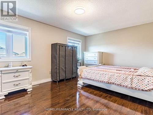 4 Fairhill Avenue, Brampton, ON - Indoor Photo Showing Bedroom