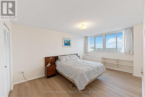 2308 - 500 Laurier Avenue W, Ottawa, ON - Indoor Photo Showing Bedroom