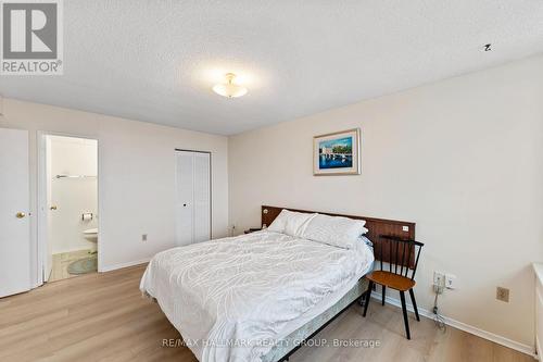 2308 - 500 Laurier Avenue W, Ottawa, ON - Indoor Photo Showing Bedroom