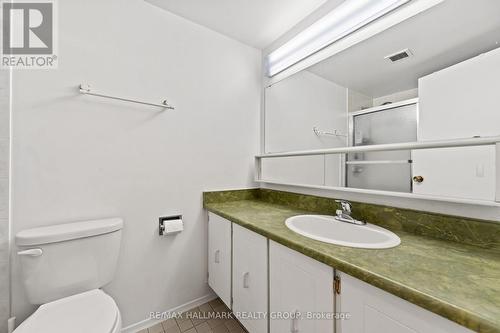 2308 - 500 Laurier Avenue W, Ottawa, ON - Indoor Photo Showing Bathroom