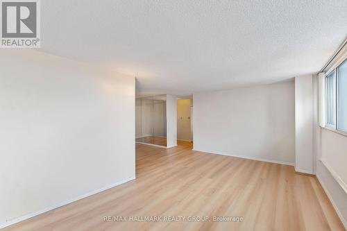 2308 - 500 Laurier Avenue W, Ottawa, ON - Indoor Photo Showing Other Room