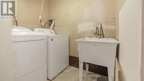 42 Caruso Drive, Brampton, ON - Indoor Photo Showing Laundry Room