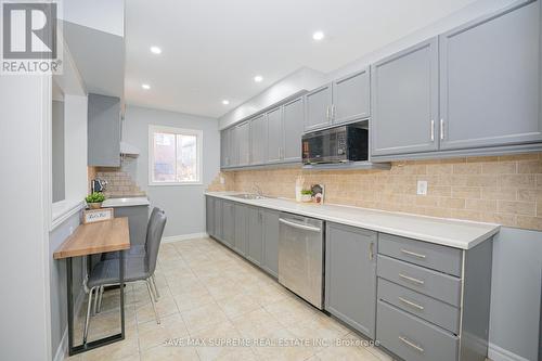 134 Toba Crescent, Brampton, ON - Indoor Photo Showing Kitchen