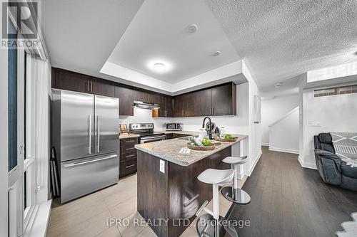 123 - 100 Dufay Road, Brampton, ON - Indoor Photo Showing Kitchen With Upgraded Kitchen