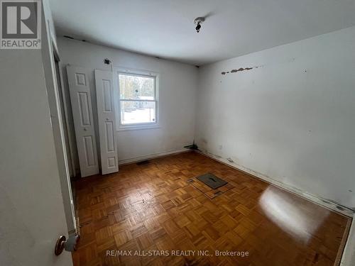 23 Lindell Road, Georgina (Pefferlaw), ON - Indoor Photo Showing Other Room