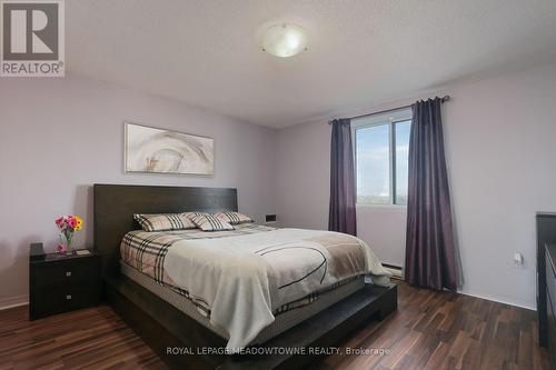 604 - 6720 Glen Erin Drive, Mississauga, ON - Indoor Photo Showing Bedroom