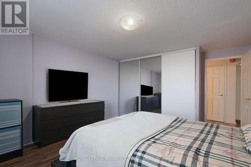 604 - 6720 Glen Erin Drive, Mississauga, ON - Indoor Photo Showing Bedroom