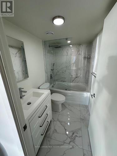 2205 - 373 Front Street S, Toronto, ON - Indoor Photo Showing Bathroom