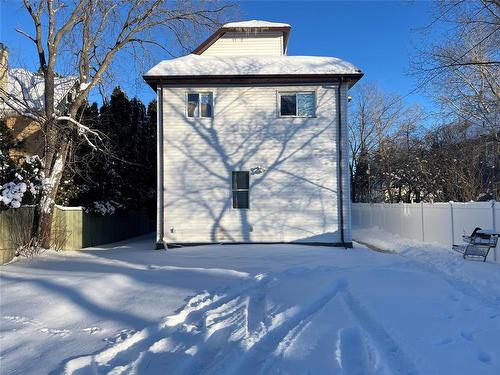 430 13Th Street, Brandon, MB - Outdoor