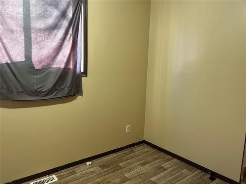 430 13Th Street, Brandon, MB - Indoor Photo Showing Other Room