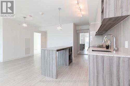 502 - 31 Tippett Road, Toronto, ON - Indoor Photo Showing Kitchen