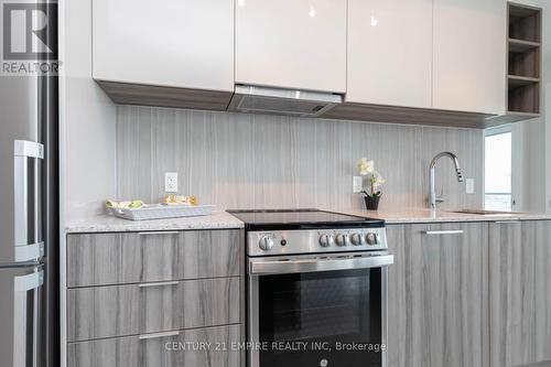 502 - 31 Tippett Road, Toronto, ON - Indoor Photo Showing Kitchen With Stainless Steel Kitchen With Upgraded Kitchen