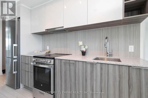 502 - 31 Tippett Road, Toronto, ON - Indoor Photo Showing Kitchen With Upgraded Kitchen