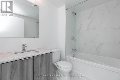 502 - 31 Tippett Road, Toronto, ON - Indoor Photo Showing Bathroom