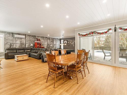 Dining room - 124 Rue Des Sittelles, Brigham, QC - Indoor Photo Showing Dining Room